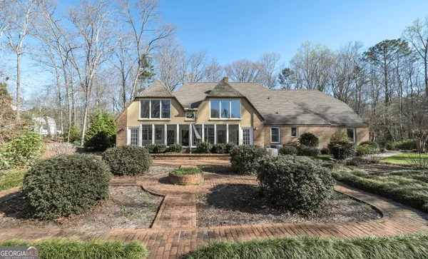$749,900 | 98 Sweet Briar Lane, Carrollton, GA 30117