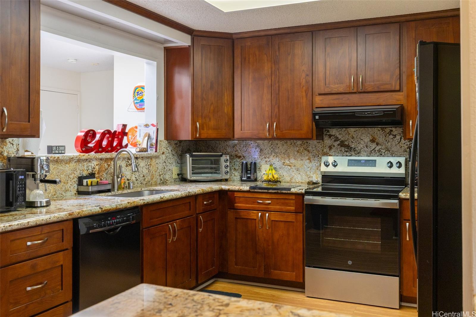 176 Kuulei Road Kailua, HI 96734 - Photo 4 of 24