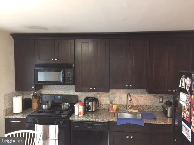 8031 Edinburgh Drive Springfield, VA 22153 - Photo 8 of 17 Kitchen