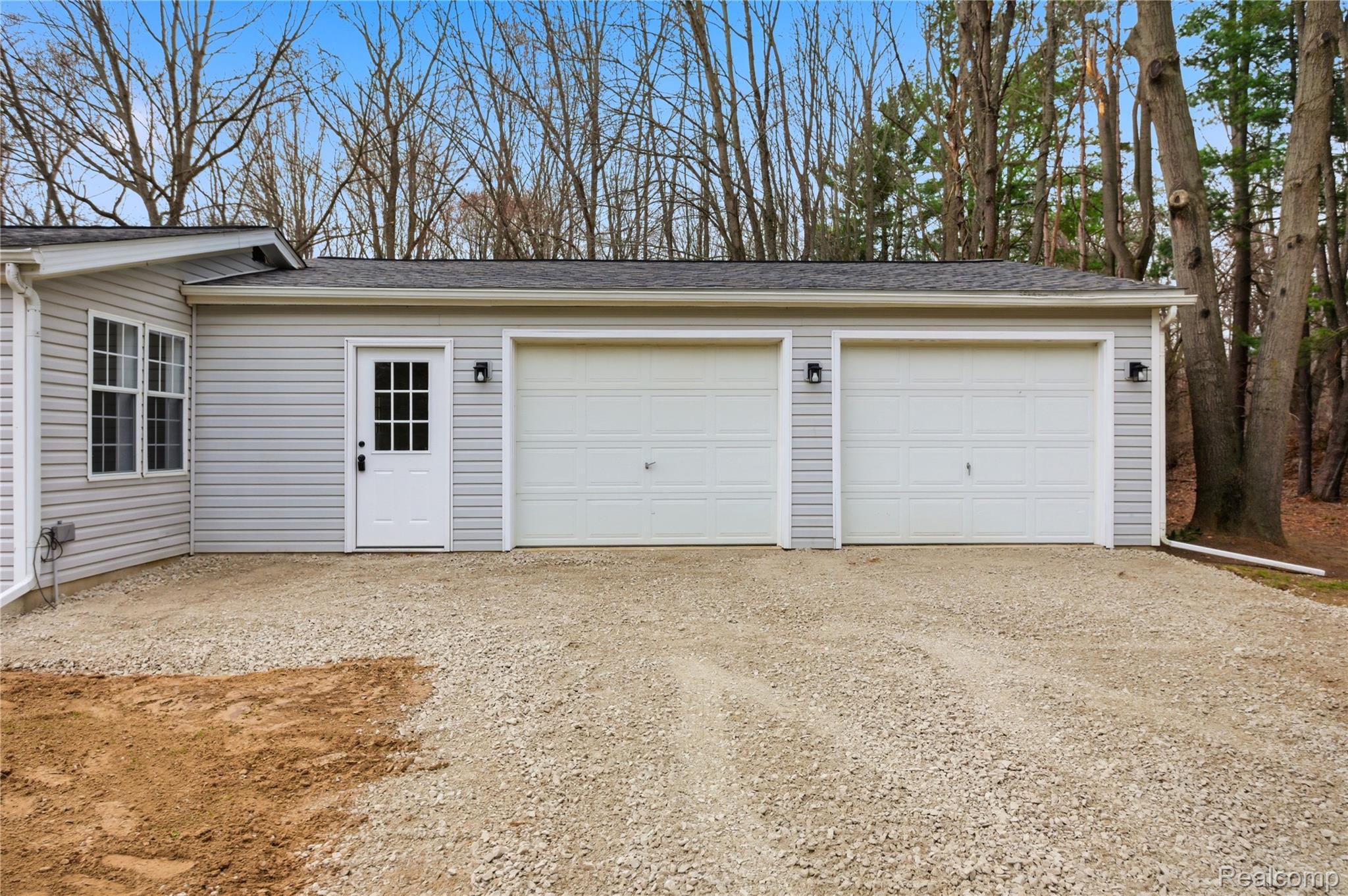 5350 List Road Grass Lake, MI 49240 - Photo 52 of 71 Garage with driveway