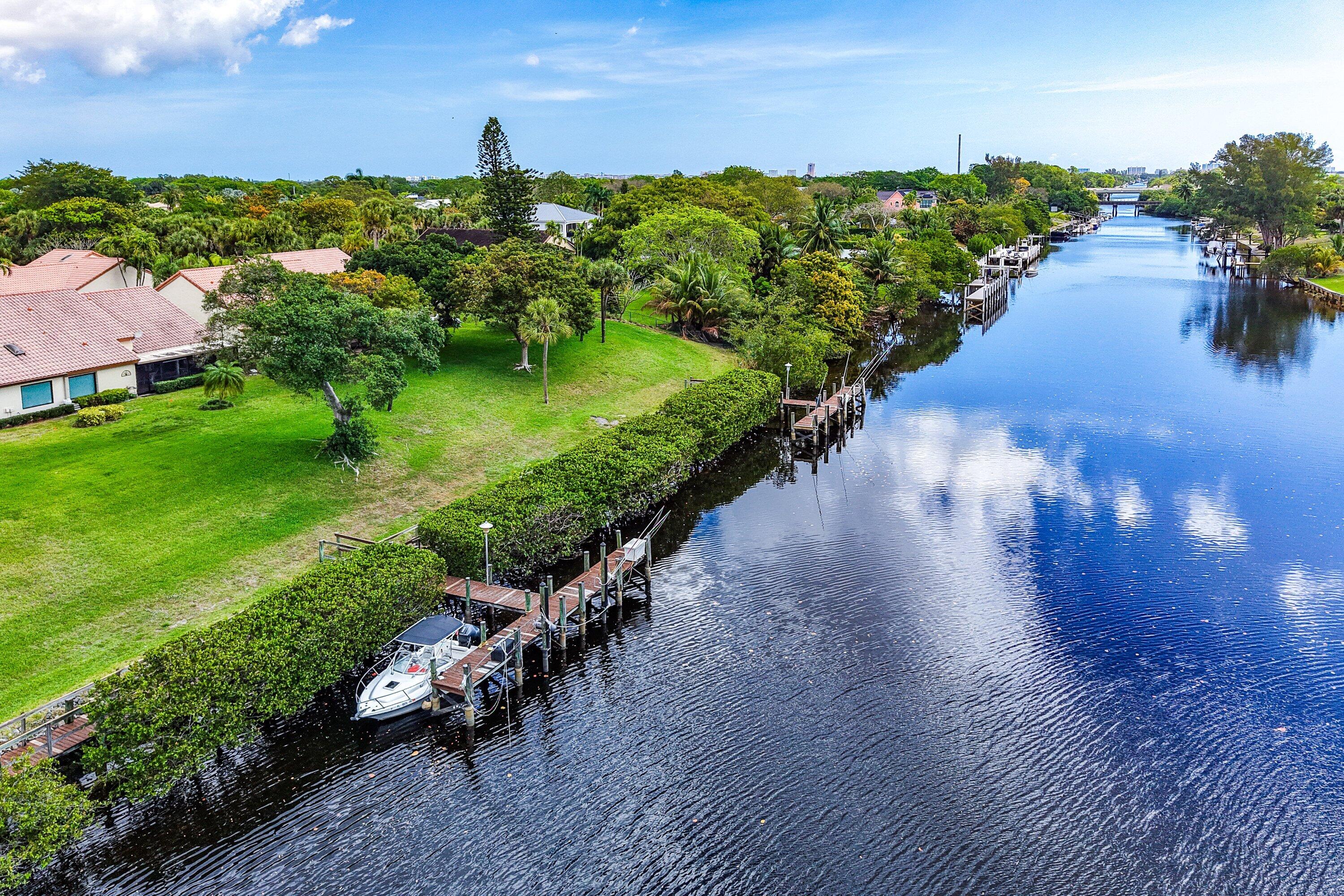23373 Water Circle Boca Raton, FL 33486 - Photo 5 of 61 docks