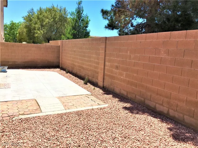 $1,960 | 6313 Blushing Willow Street, North Las Vegas, NV 89081