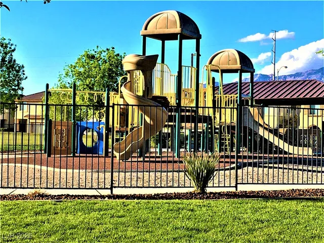 $1,960 | 6313 Blushing Willow Street, North Las Vegas, NV 89081