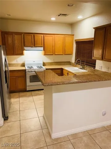 $1,960 | 6313 Blushing Willow Street, North Las Vegas, NV 89081