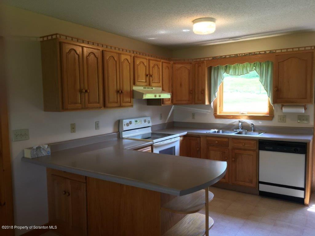 221 Oxbow Road Union Dale, PA 18470 - Photo 13 of 33 Gallery Image 13
