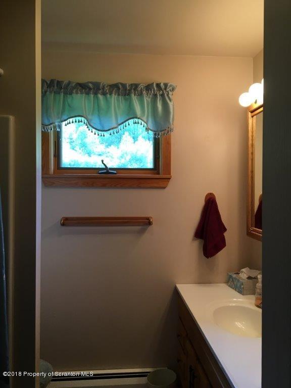 221 Oxbow Road Union Dale, PA 18470 - Photo 22 of 33 Gallery Image 22