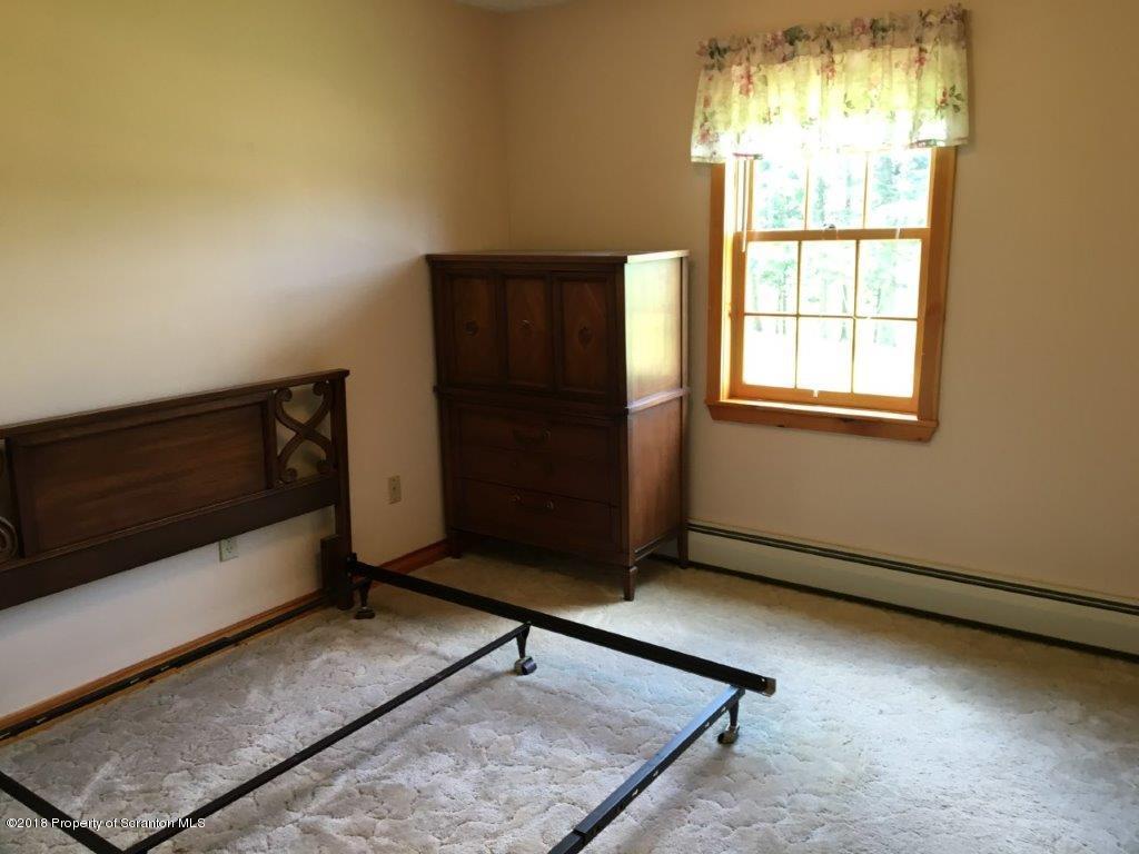 221 Oxbow Road Union Dale, PA 18470 - Photo 24 of 33 Gallery Image 24
