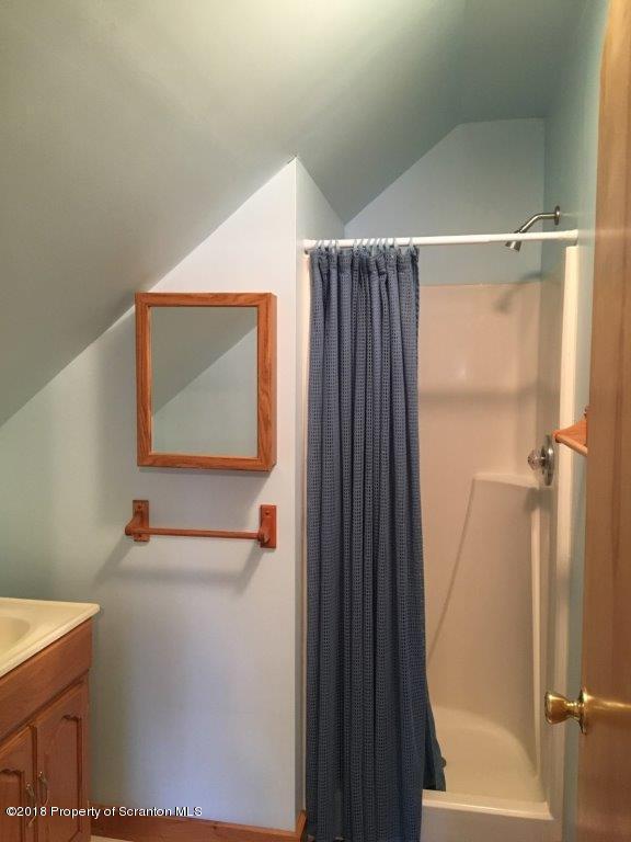 221 Oxbow Road Union Dale, PA 18470 - Photo 28 of 33 Gallery Image 28