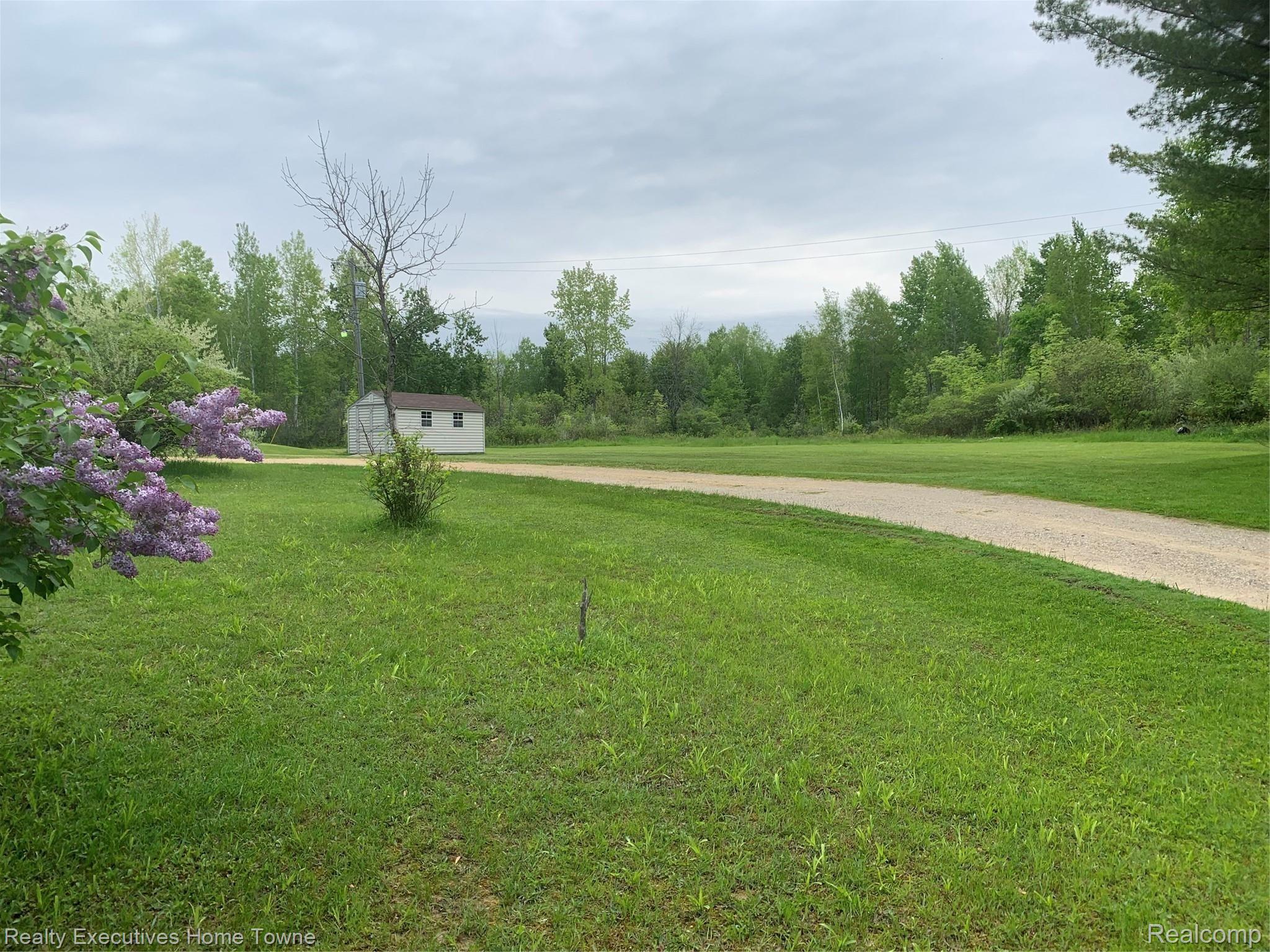 4304 Arnold Road Snover, MI 48472 - Photo 6 of 22 IMG_1815.jpg
