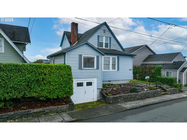 $525,000 | 911 1st Avenue, Seaside, OR 97138