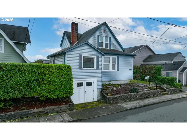 $599,000 | 911 1st Avenue, Seaside, OR 97138