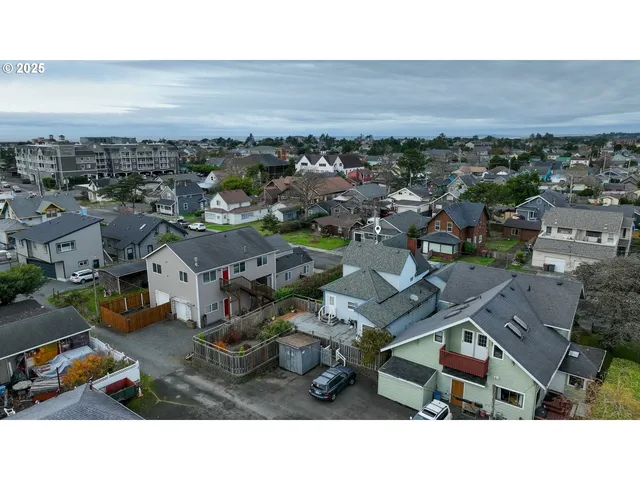 $599,000 | 911 1st Avenue, Seaside, OR 97138