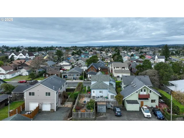 $599,000 | 911 1st Avenue, Seaside, OR 97138