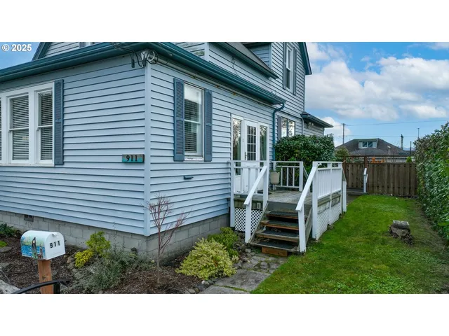 $599,000 | 911 1st Avenue, Seaside, OR 97138