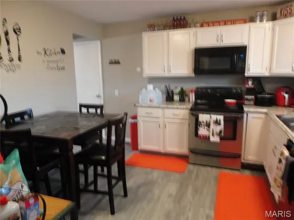 $235,000 | 2240 Windsor Drive, Florissant, MO 63033