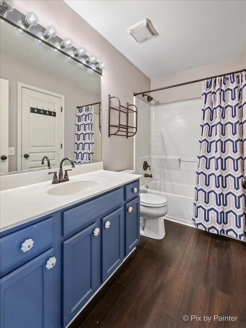 1661 Spaulding Road Bartlett, IL 60103 - Photo 14 of 37 Gallery Image 14