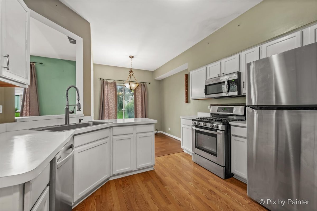 1661 Spaulding Road Bartlett, IL 60103 - Photo 10 of 37 Gallery Image 10