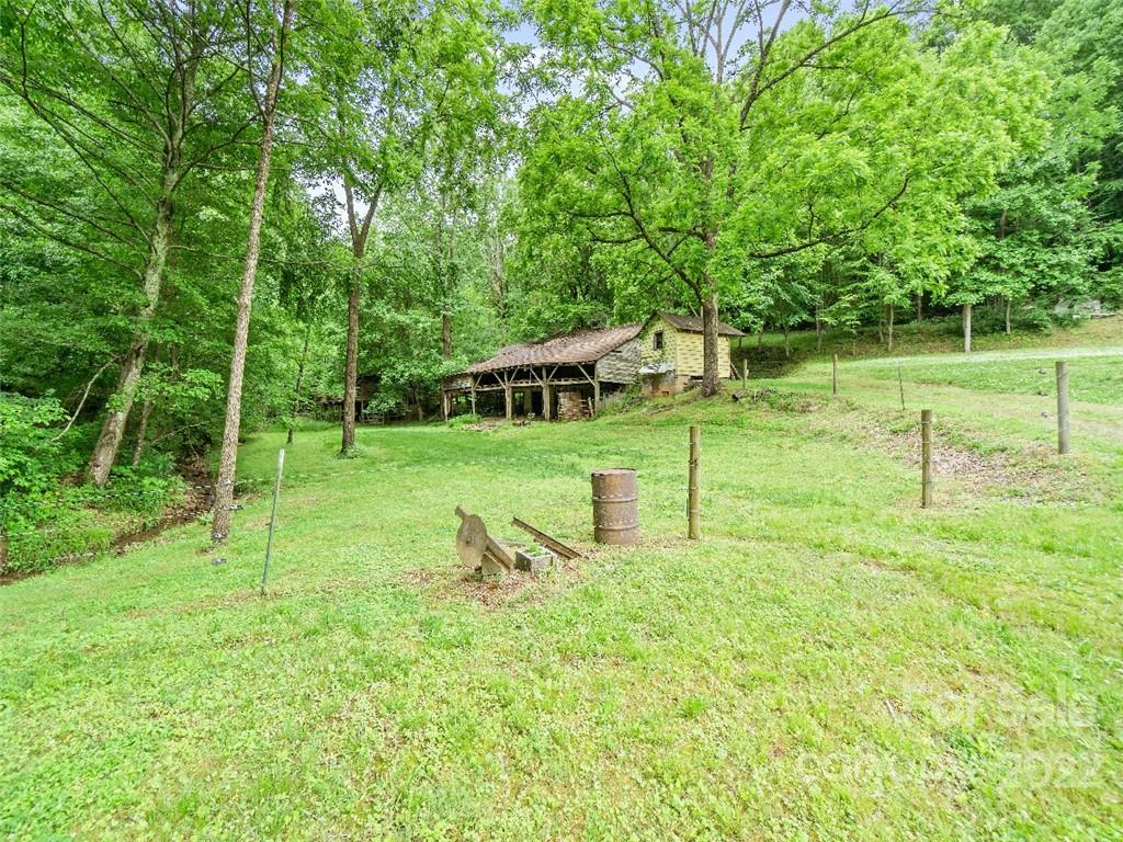 1782 Enola Road Morganton, NC 28655 - Photo 17 of 48 Gallery Image 17