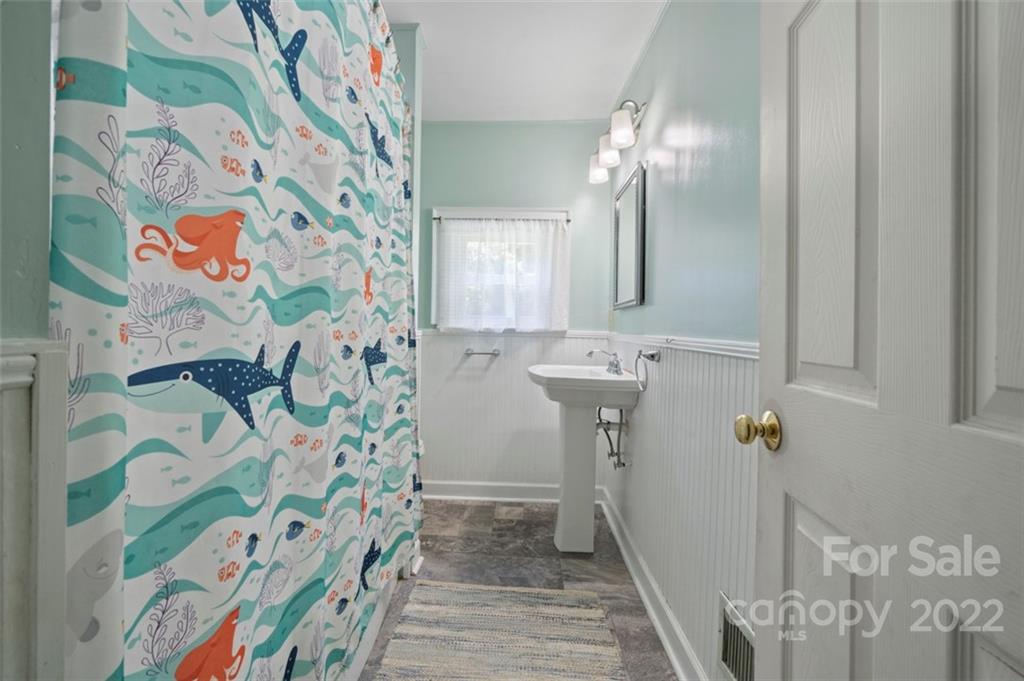 1782 Enola Road Morganton, NC 28655 - Photo 34 of 48 Gallery Image 34