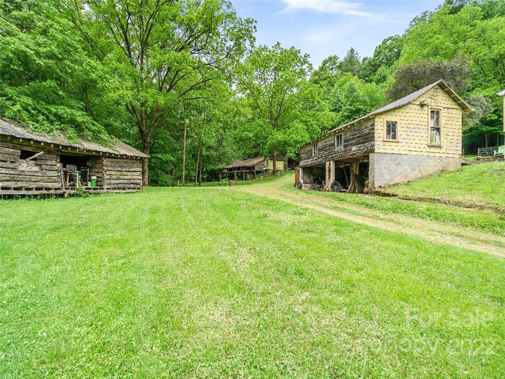 1782 Enola Road Morganton, NC 28655 - Photo 10 of 48 Gallery Image 10