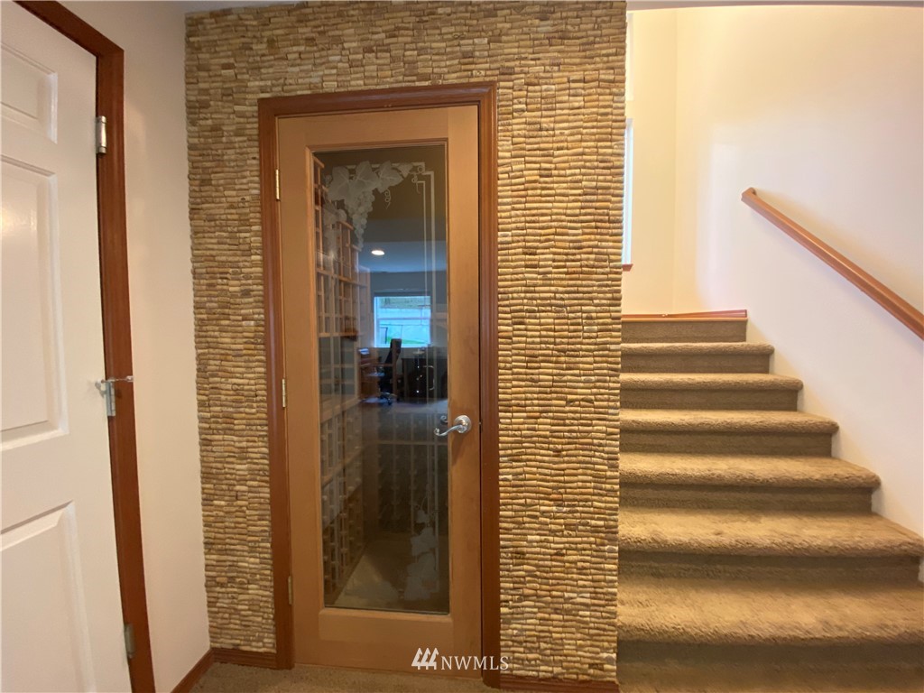 1815 Northeast 27th Court Renton, WA 98056 - Photo 22 of 31 a view of entryway