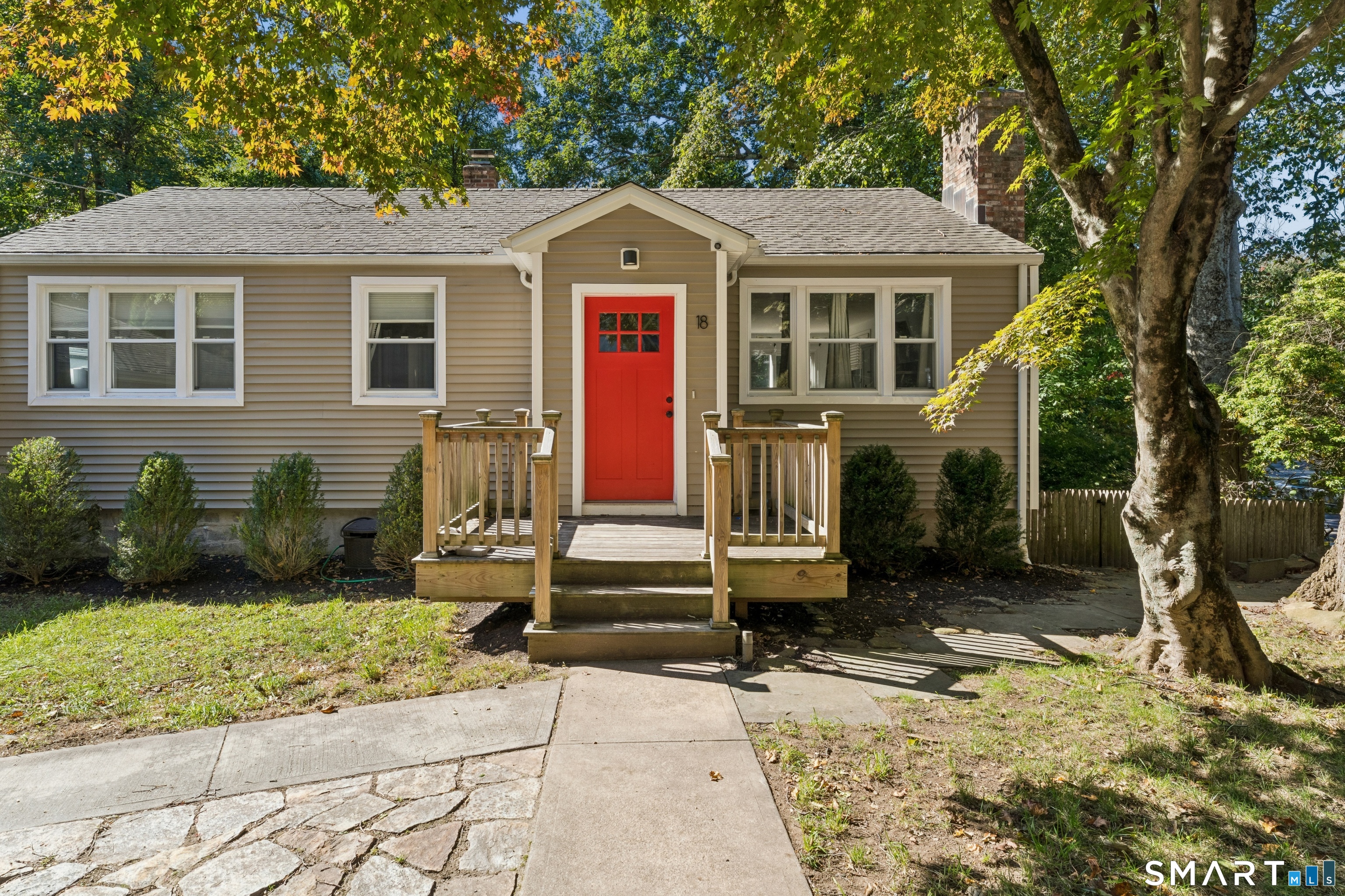 18 Southgate Road Trumbull, CT 06611 - Photo 2 of 30 Gallery Image 2