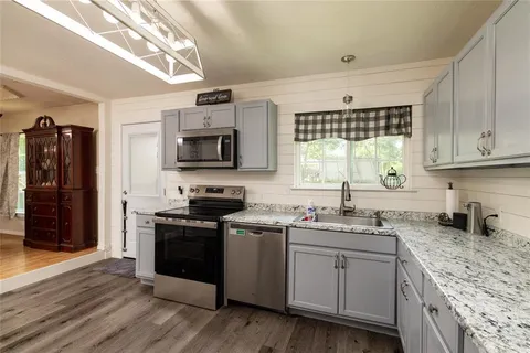 $250,000 | 812 Denton Drive, Euless, TX 76039