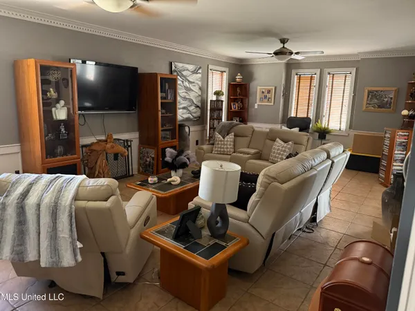 $530,000 | 8870 Collinswood Drive, Olive Branch, MS 38654