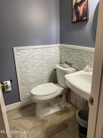 $530,000 | 8870 Collinswood Drive, Olive Branch, MS 38654