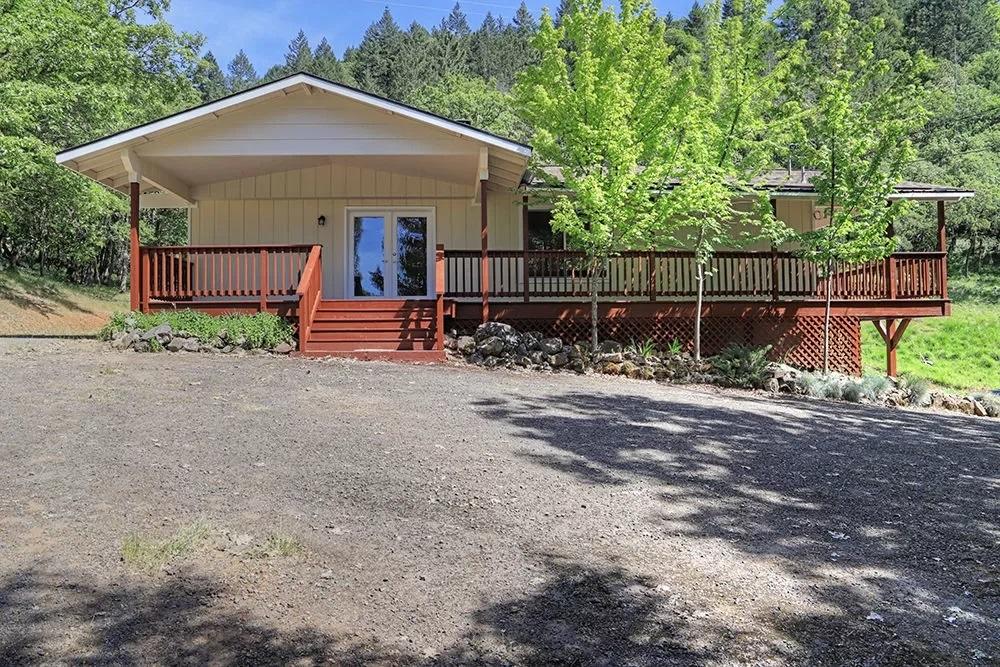 825 Trollview Road Grants Pass, OR 97527 - Photo 14 of 15 14