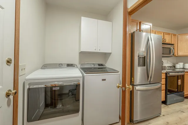 $425,000 | 406 Bay Hill Drive, Madison, WI 53717