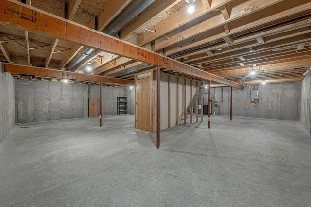 $425,000 | 406 Bay Hill Drive, Madison, WI 53717