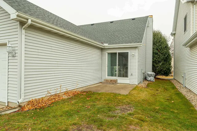 $425,000 | 406 Bay Hill Drive, Madison, WI 53717