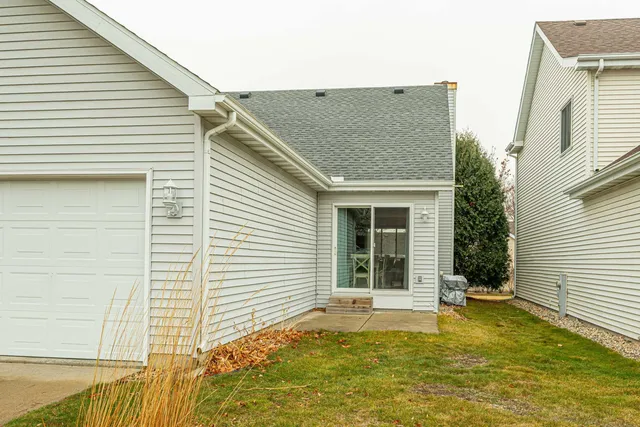 $425,000 | 406 Bay Hill Drive, Madison, WI 53717