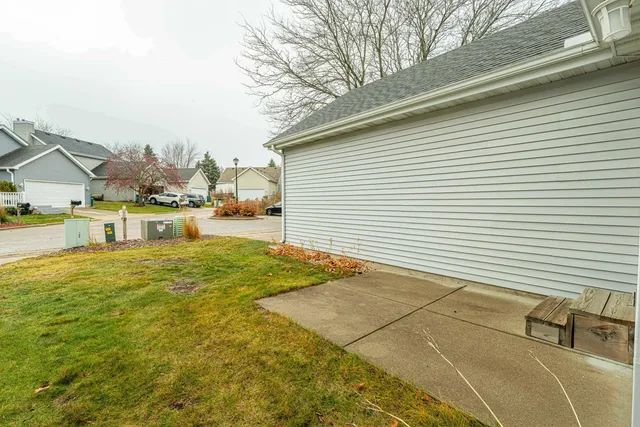 $425,000 | 406 Bay Hill Drive, Madison, WI 53717