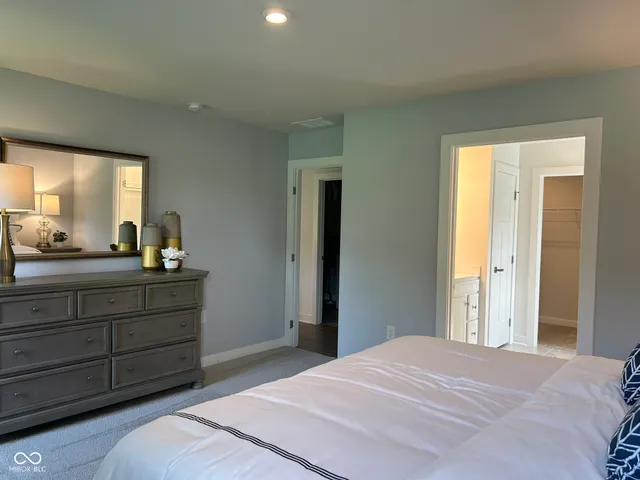 $2,400 | 982 Independence Drive, Edinburgh, IN 46124