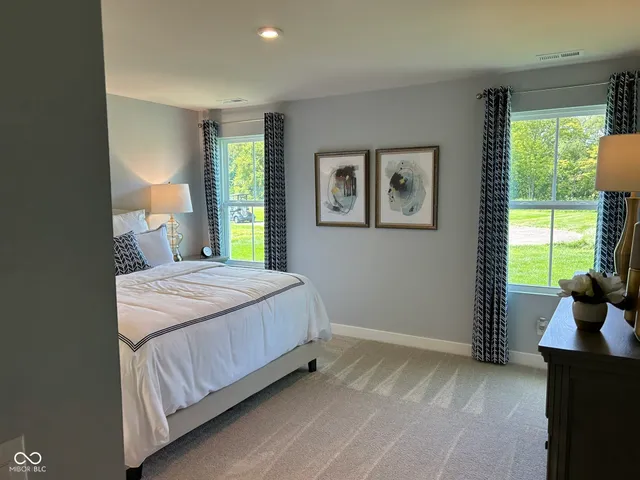 $2,400 | 982 Independence Drive, Edinburgh, IN 46124