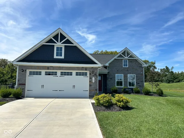 $2,400 | 982 Independence Drive, Edinburgh, IN 46124