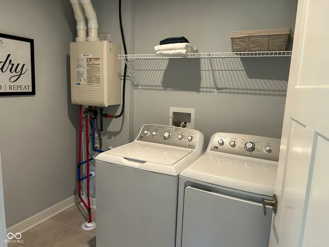 $2,400 | 982 Independence Drive, Edinburgh, IN 46124