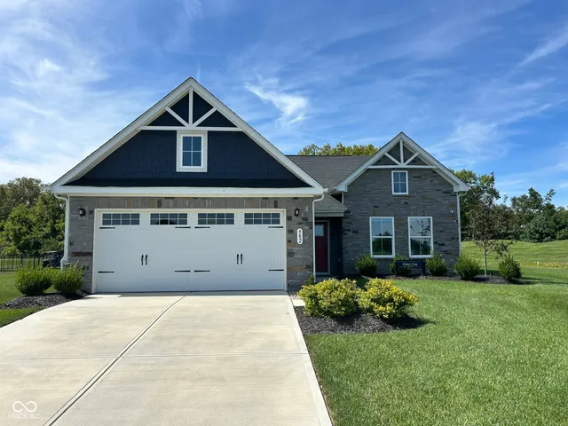 $2,400 | 982 Independence Drive, Edinburgh, IN 46124
