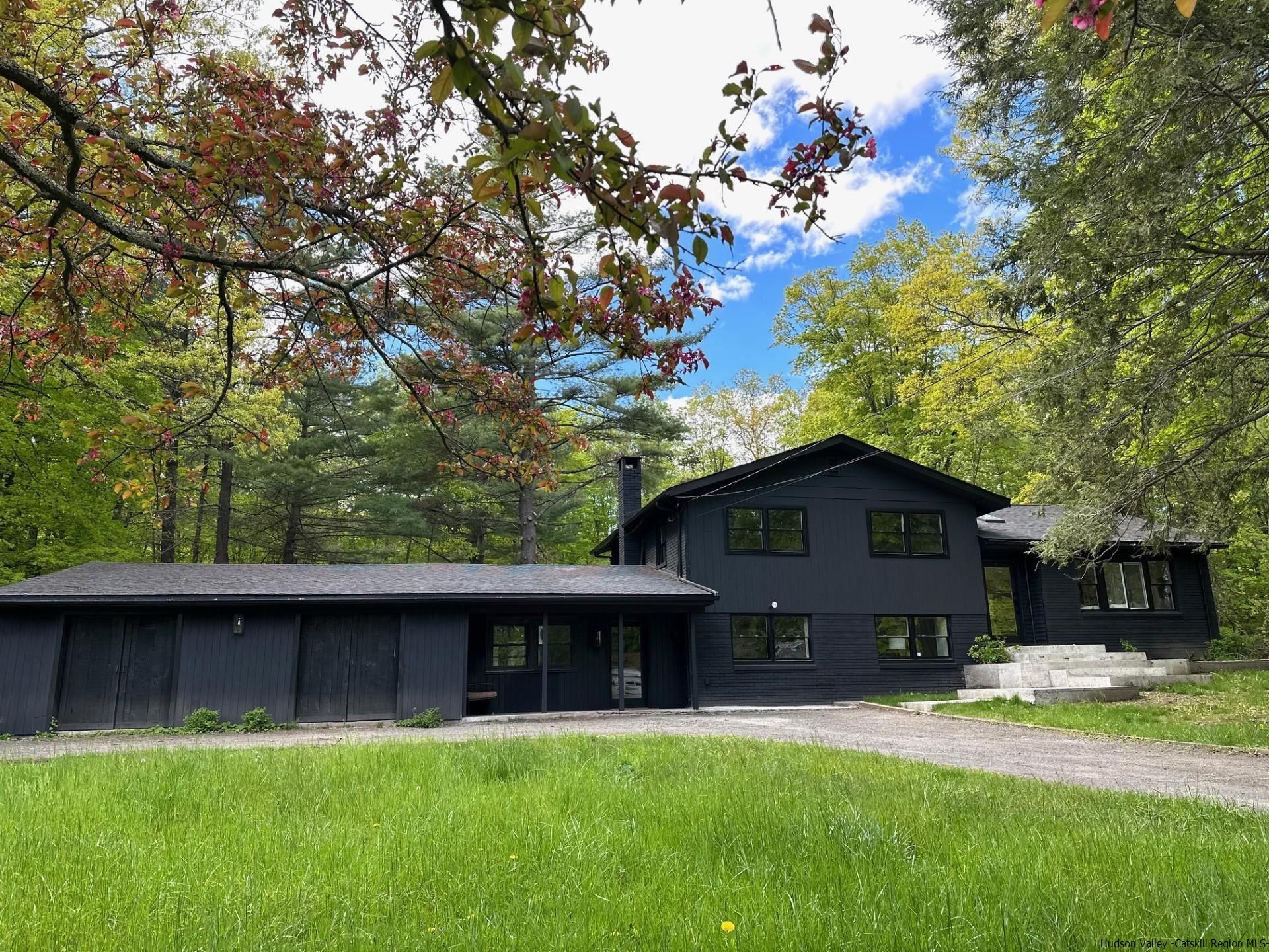 13 Arnold Drive, Woodstock, NY 12498 Compass