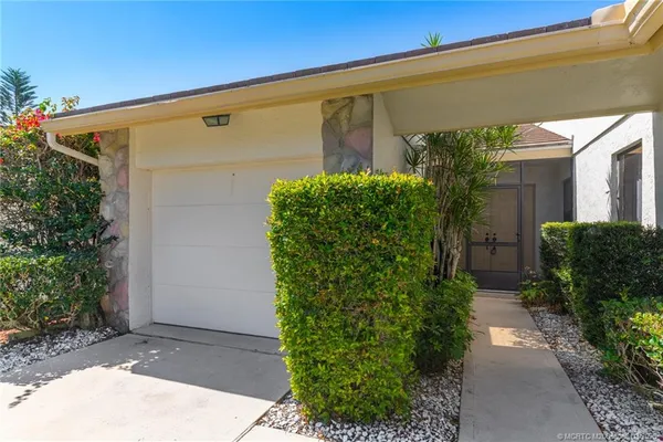 $2,500 | 2621 Southwest Egret Pond Circle, Palm City, FL 34990