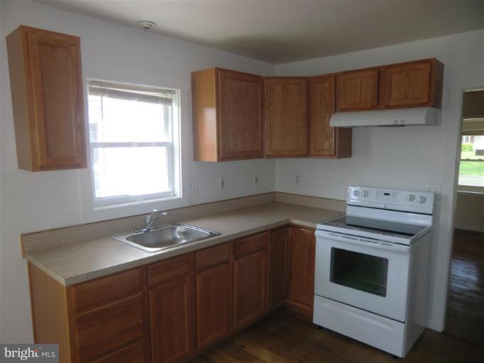 2523 Flag Marsh Road Mount Airy, MD 21771 - Photo 17 of 30 Kitchen