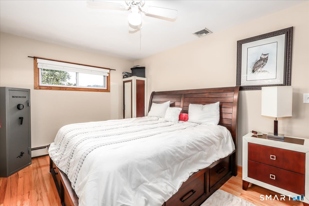 46 Jeanette Road Danbury, CT 06811 - Photo 12 of 35