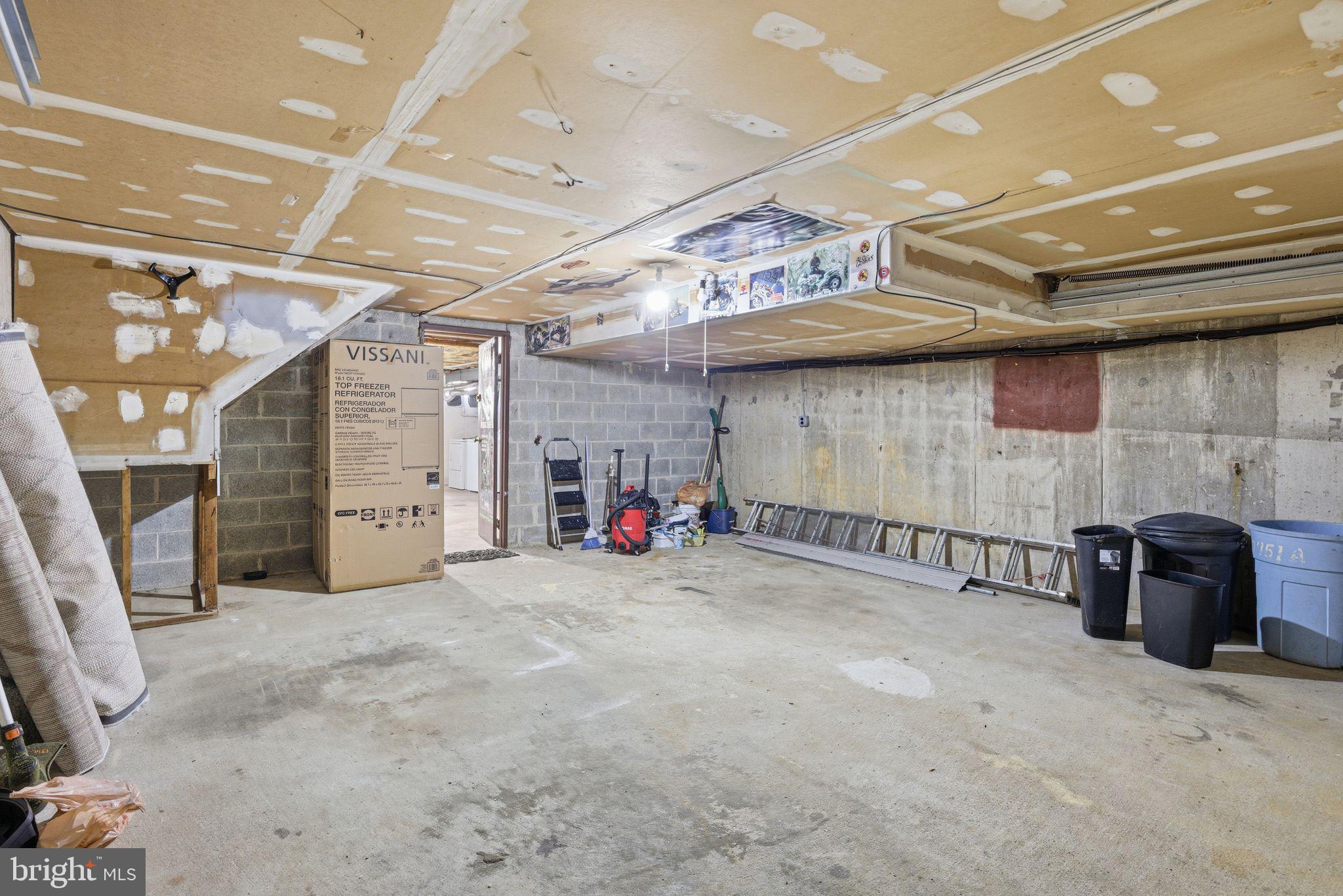 10751 East Keswick Road Philadelphia, PA 19154 - Photo 26 of 30 Large Two-Car Garage