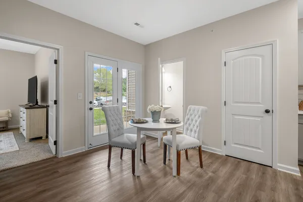 $1,285 | 15 Millswood Drive, Unit D207, Clarksville, TN 37042