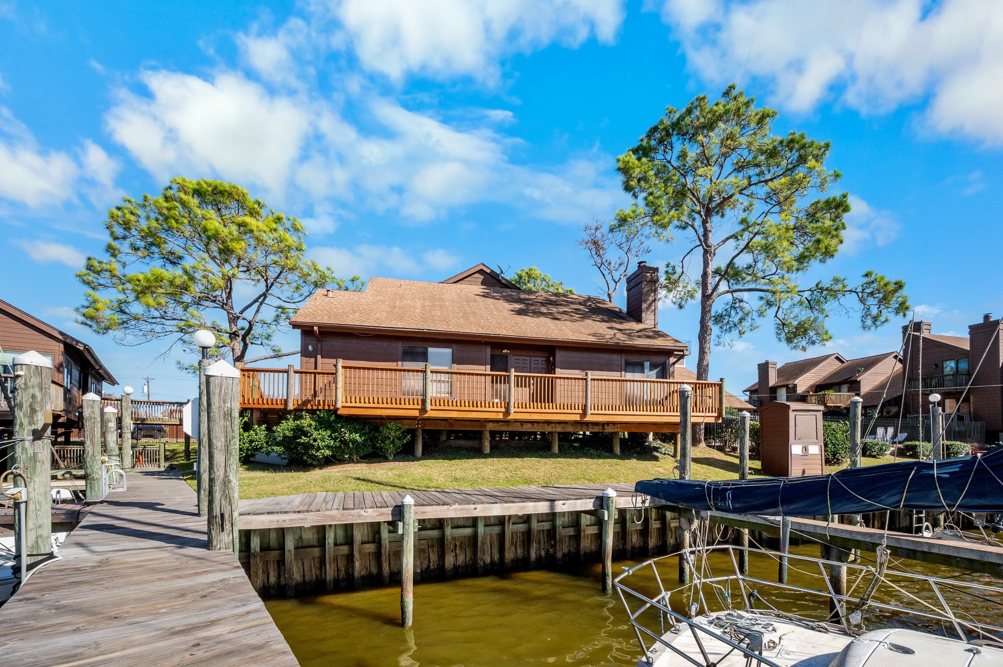 Welcome to 705 Davis Road in League City—a beautiful home located in the sought-after waterfront community of The Wharf with access to the Marina for lease!
