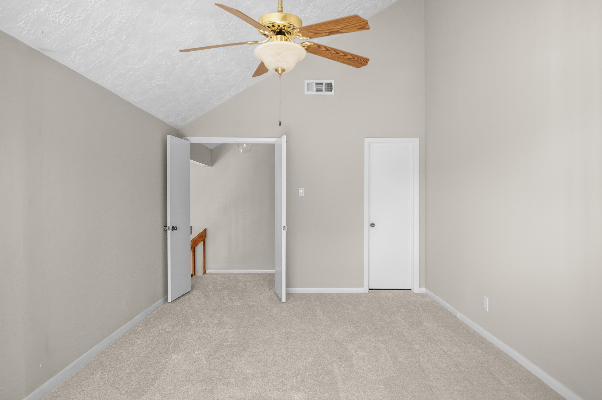 705 Davis Road League City, TX 77573 - Photo 12 of 26 Primary bedroom