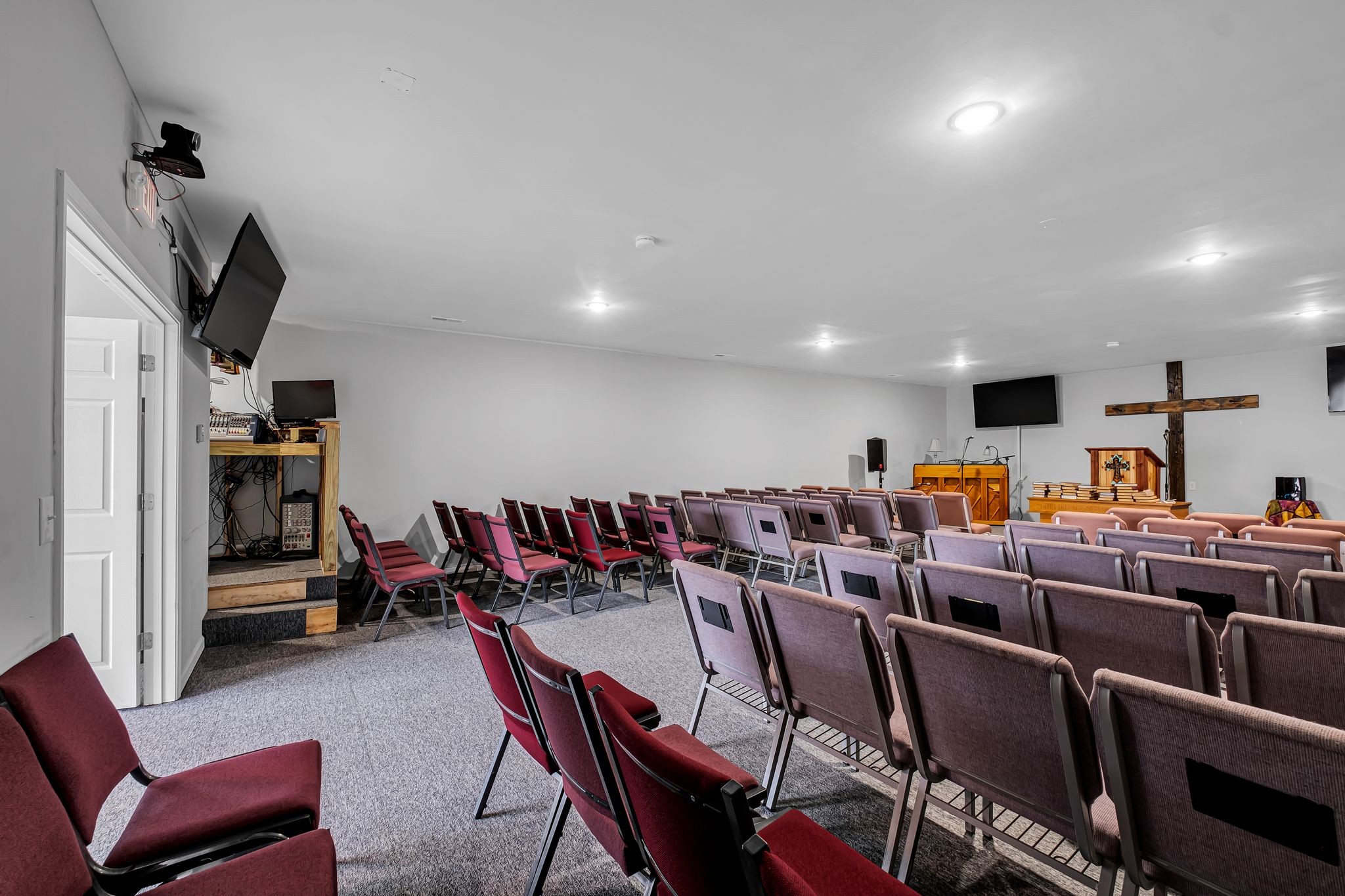 1213 West Gaines Street Lawrenceburg, TN 38464 - Photo 6 of 14 a view of a dining room with furniture
