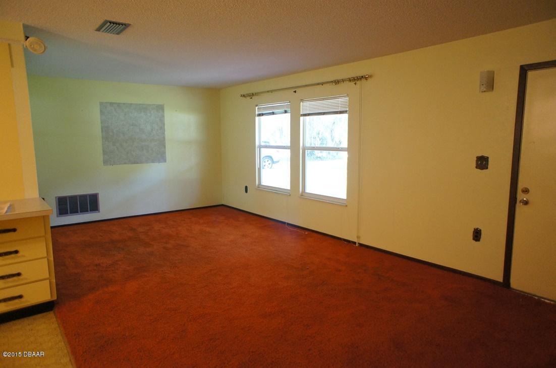 4572 Tree Top Lane Edgewater, FL 32141 - Photo 7 of 24 Greatroom